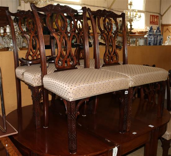 8 Chippendale style mahogany dining chairs (6+2 carvers) - 1 A/F